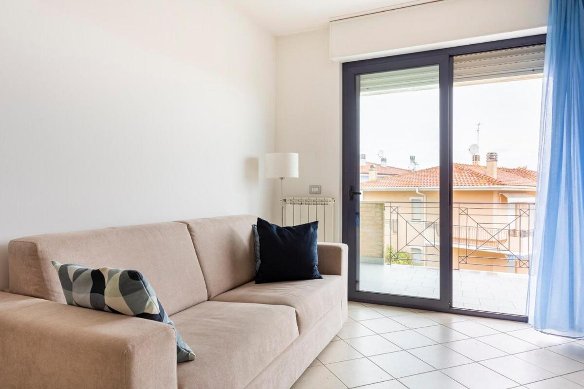 Alloggio Vista Mare - Parcheggio Gratis Pineto Exterior foto