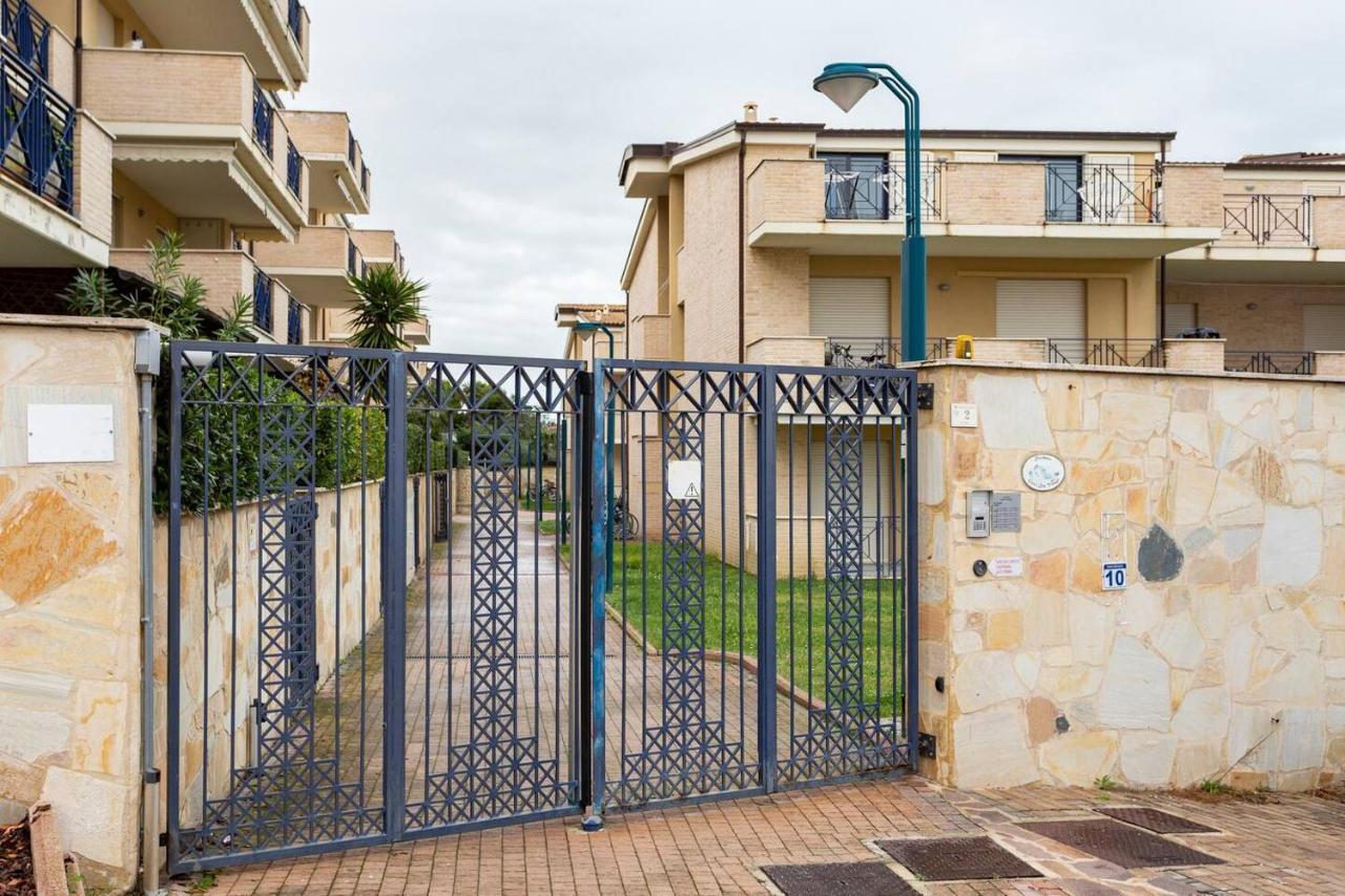 Alloggio Vista Mare - Parcheggio Gratis Pineto Exterior foto