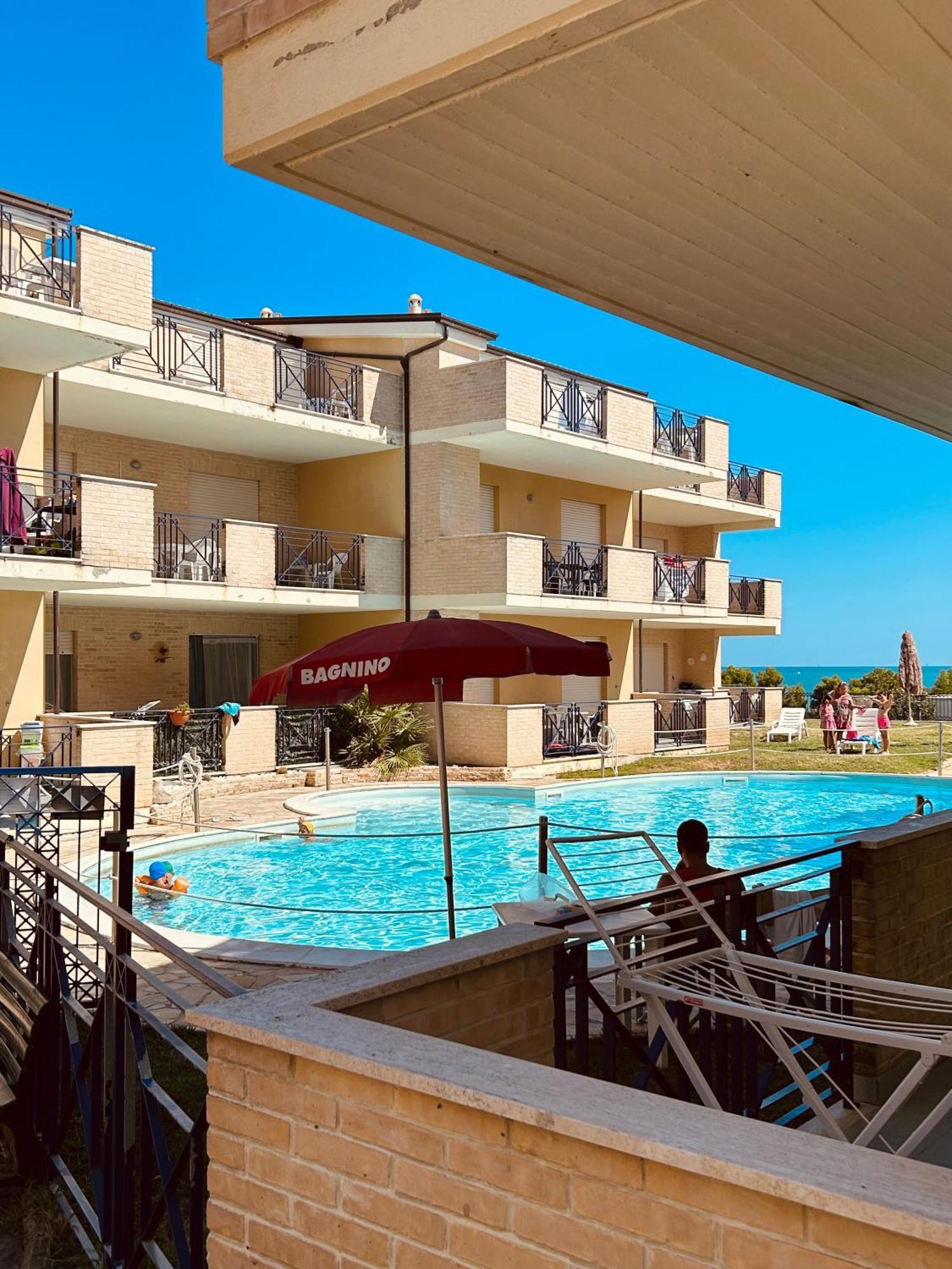 Alloggio Vista Mare - Parcheggio Gratis Pineto Exterior foto